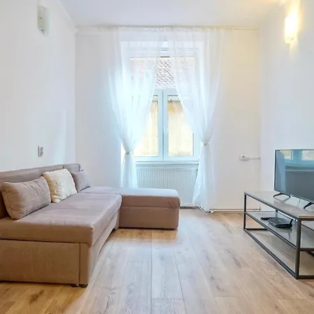 Comfort Baritiu Apartment *